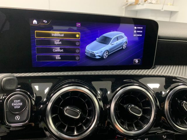 MERCEDES-BENZ A 180 usata, con Volante multifunzione