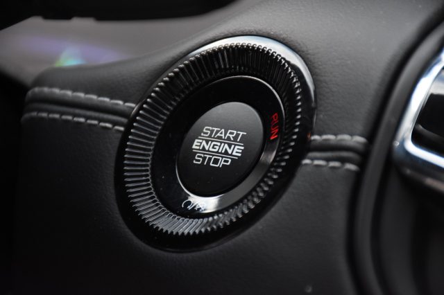 JEEP Compass usata, con Sedile posteriore sdoppiato