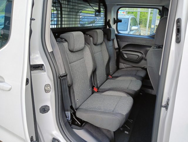 OPEL Combo usata, con Sistema di navigazione