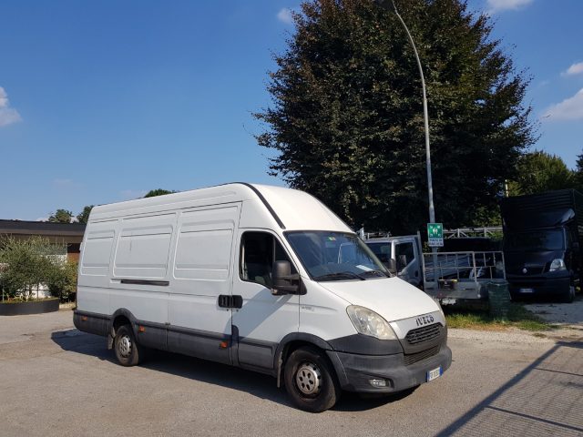 IVECO Daily usata, con Airbag Passeggero