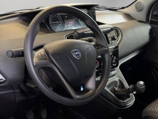 LANCIA Ypsilon usata, con Sedile posteriore sdoppiato