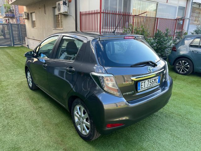 TOYOTA Yaris usata, con Airbag laterali