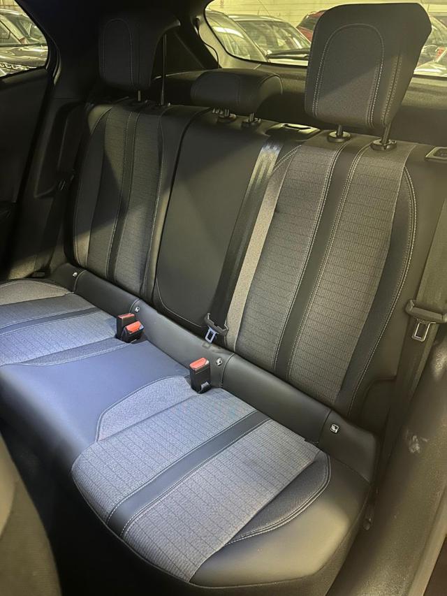 PEUGEOT 2008 usata, con Volante in pelle
