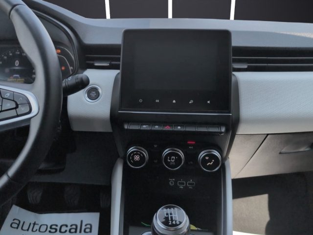 RENAULT Clio usata, con Sistema di navigazione