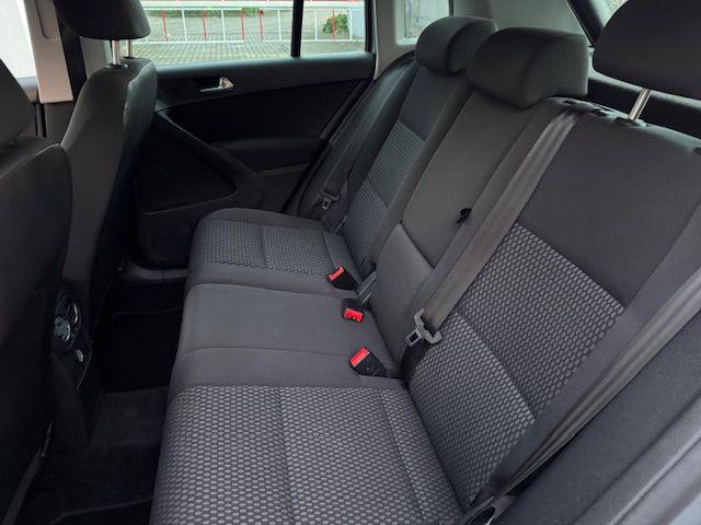 VOLKSWAGEN Tiguan usata, con Autoradio