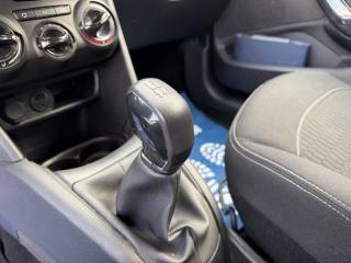 PEUGEOT 208 usata, con Sedile posteriore sdoppiato