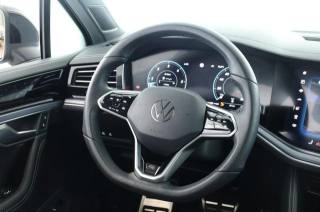 VOLKSWAGEN Touareg usata, con Autoradio