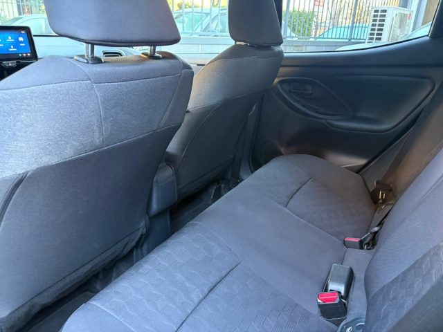 TOYOTA Yaris usata, con Bracciolo