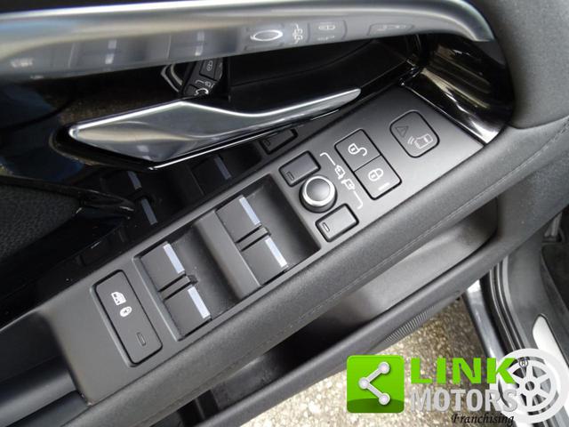 LAND ROVER Range Rover Evoque usata, con Volante in pelle