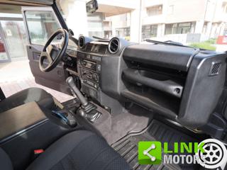 LAND ROVER Defender usata 17