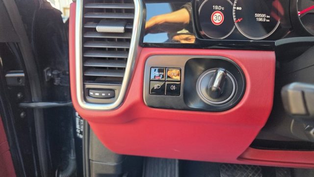 PORSCHE Cayenne usata, con Controllo elettronico della corsia