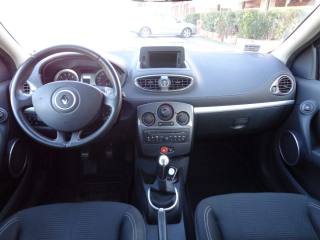 RENAULT Clio usata, con Controllo automatico clima