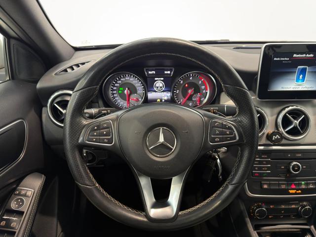 MERCEDES-BENZ GLA 220 usata, con Chiusura centralizzata