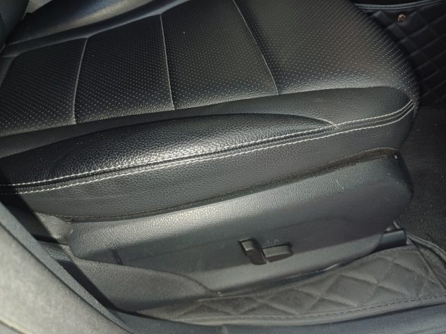 MERCEDES-BENZ GLC 350 usata, con Leve al volante