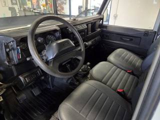 LAND ROVER Defender usata, con Lettore CD