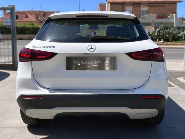MERCEDES-BENZ GLA 200 usata, con Alzacristalli elettrici