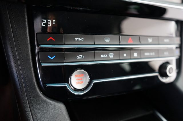 JAGUAR F-Pace usata, con Controllo trazione