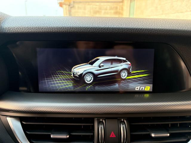 ALFA ROMEO Stelvio usata, con Sedili sportivi
