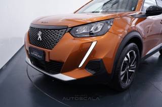 PEUGEOT 2008 usata, con Luci diurne LED