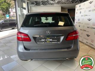 MERCEDES-BENZ B 180 usata, con Alzacristalli elettrici