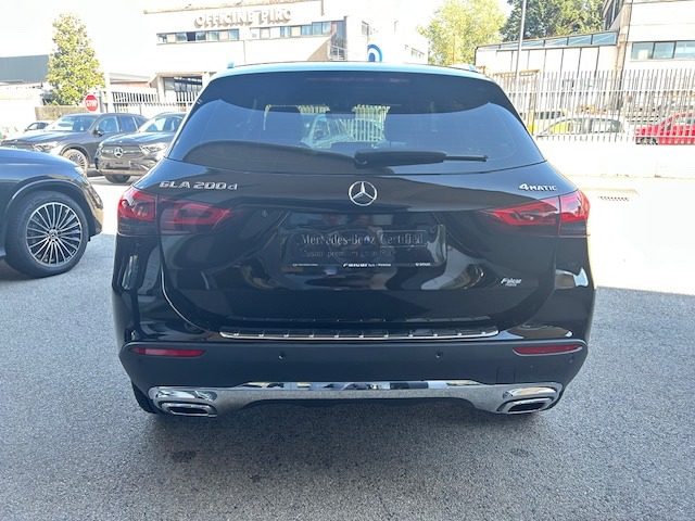 MERCEDES-BENZ GLA 200 usata, con Alzacristalli elettrici