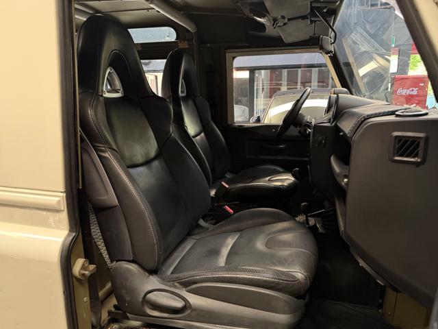 LAND ROVER Defender usata 10
