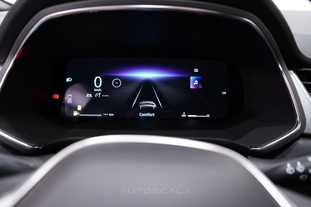 RENAULT Captur usata, con USB