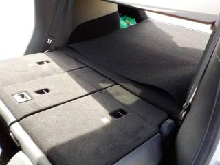 TESLA Model Y usata, con Hill holder