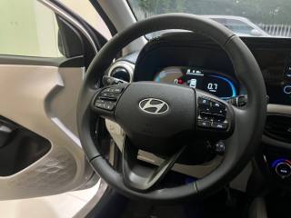 HYUNDAI i10 usata, con Sensori di parcheggio anteriori