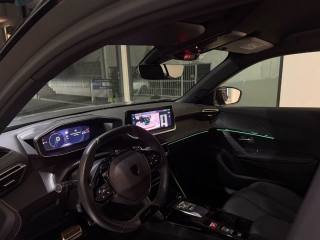 PEUGEOT 2008 usata, con Controllo automatico clima