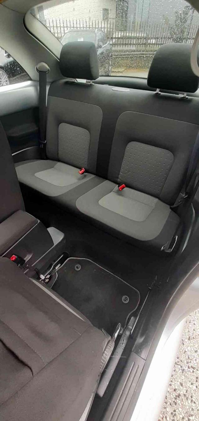 VOLKSWAGEN New Beetle usata, con Bracciolo