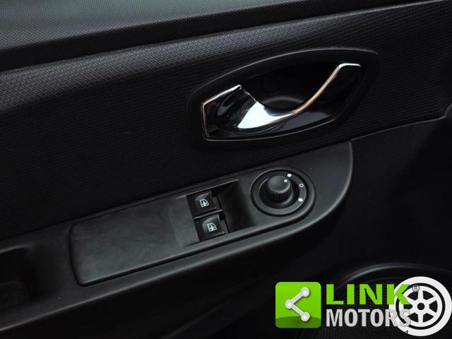 RENAULT Clio usata, con Autoradio digitale