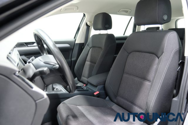VOLKSWAGEN Passat Variant usata, con Autoradio