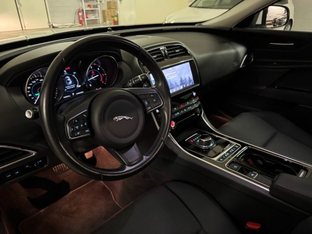 JAGUAR XE usata, con Cronologia tagliandi