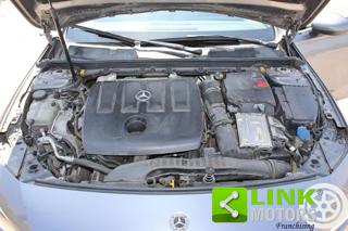MERCEDES-BENZ A 180 usata, con Leve al volante