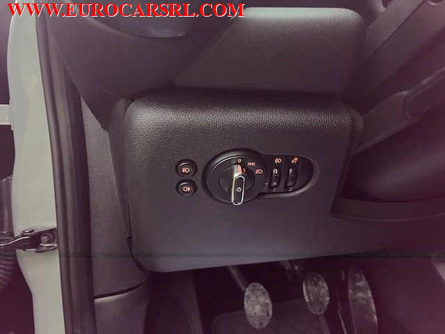 MINI One usata, con Fendinebbia