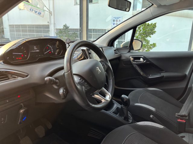 PEUGEOT 208 usata, con USB