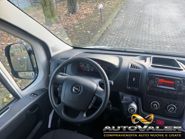 OPEL Movano usata, con USB