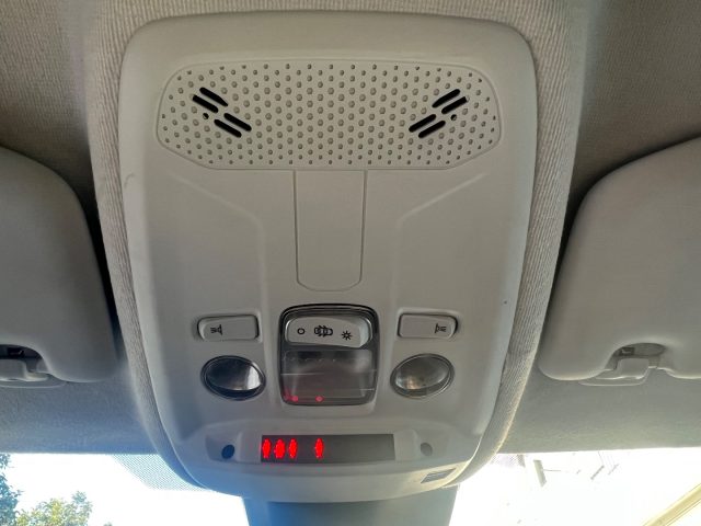 PEUGEOT 208 usata, con Touch screen