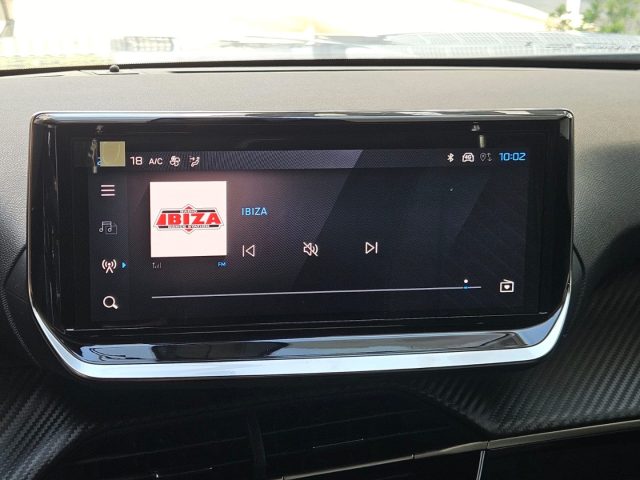 PEUGEOT 2008 usata, con Sistema di navigazione