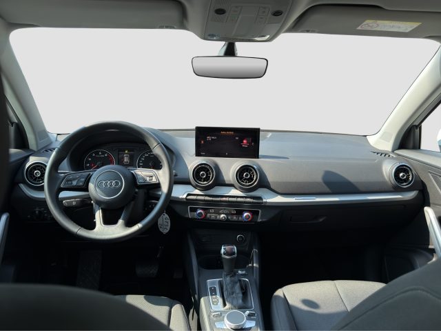 AUDI Q2 usata 11