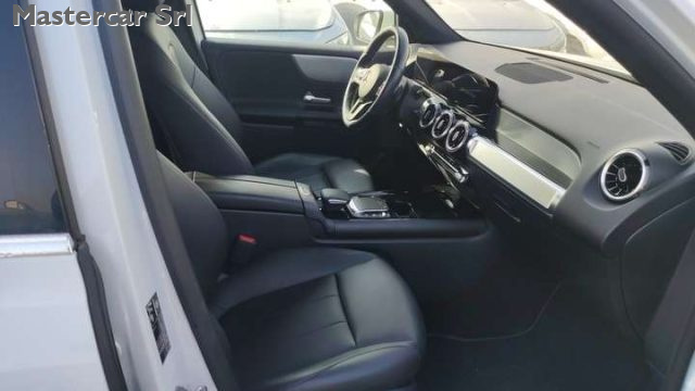 MERCEDES-BENZ GLB 200 usata, con Controllo trazione
