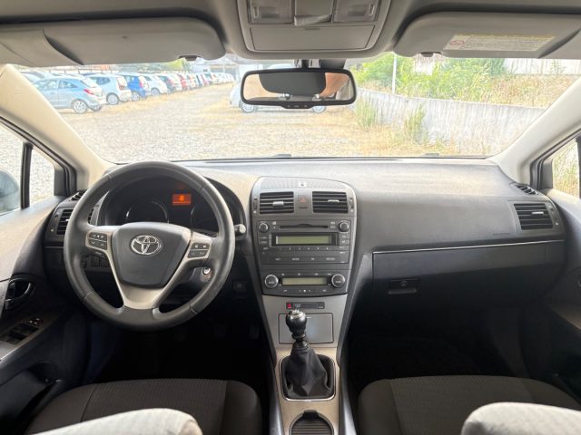 TOYOTA Avensis usata, con Climatizzatore