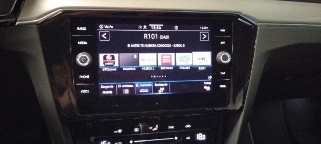 VOLKSWAGEN Passat usata, con Sensori di parcheggio posteriori