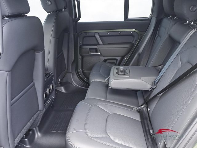 LAND ROVER Defender usata 9