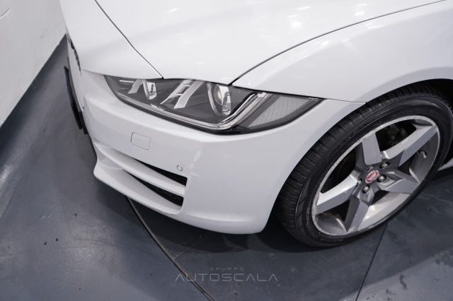 JAGUAR XE usata 32