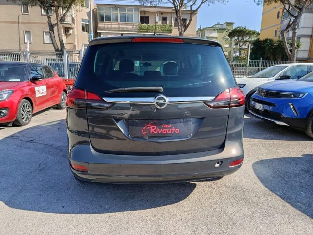 OPEL Zafira Tourer usata, con Boardcomputer