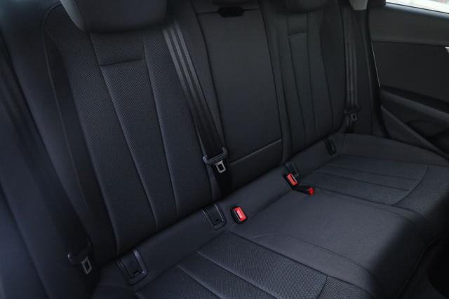 AUDI A4 usata, con Luci diurne