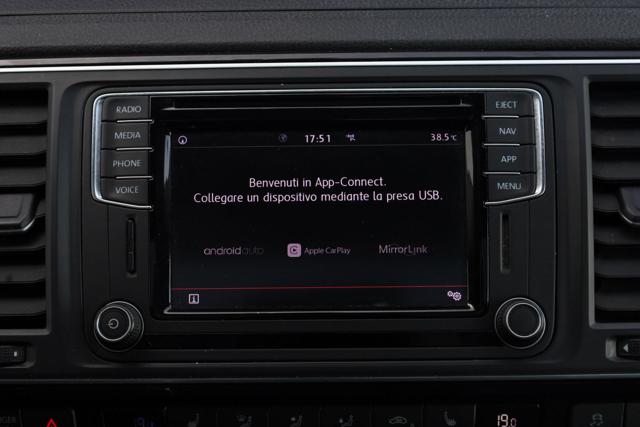 VOLKSWAGEN Multivan usata, con Leve al volante