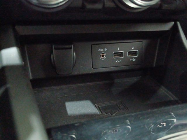 RENAULT Arkana usata, con Autoradio digitale